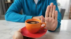 Wanneer moet je ‘nee’ zeggen tegen koffie: 4 duidelijke tekenen dat het tijd is om ermee te stoppen
